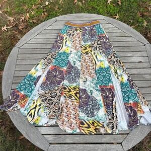 Bohemian skirt by v Christina size small.‎